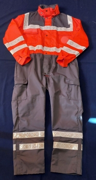 Overall leuchtrot/grau, Overall Größe 3XL, Ausstellungsstück, DRK-Overall mit grauen Beinen, Sonderpreis,